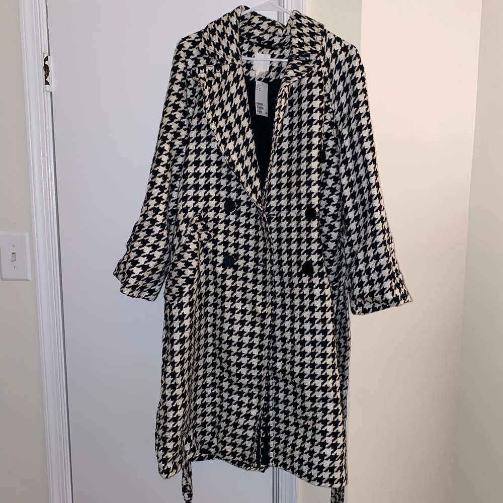 H&M Black and White Houndstooth Trench Coat